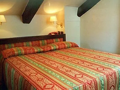 Отель Hesperia 3*