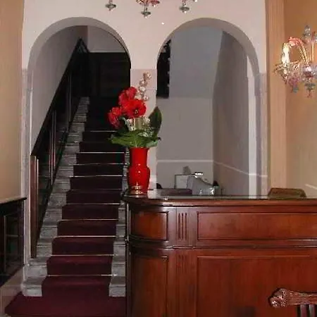 Hesperia Отель 3*
