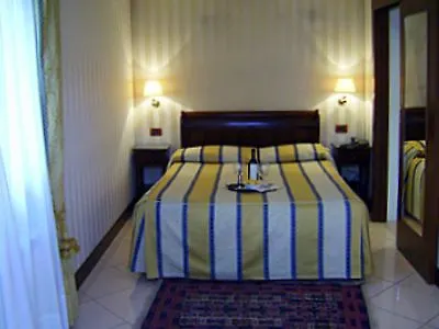 Hesperia فندق 3*