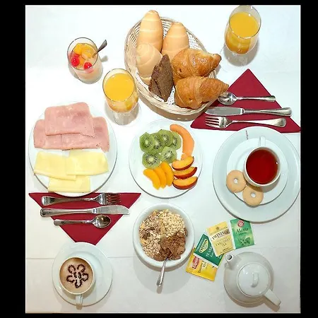 فندق Hesperia 3*