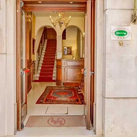Hotell Hesperia 3*