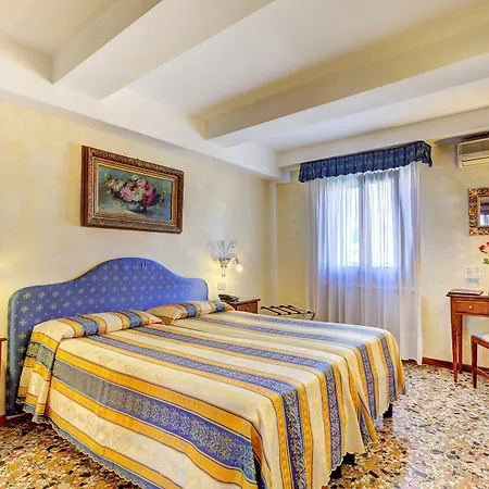 Hesperia Hotel